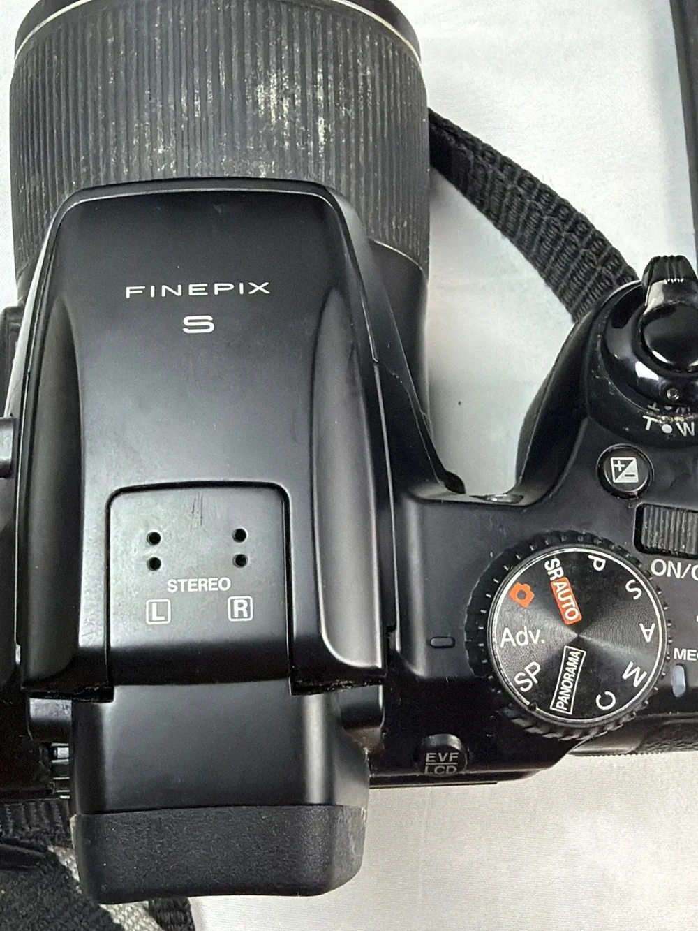 Fujifilm Finepix S8200 Digital Camera, Strap, & Case Not Working Display Or Part